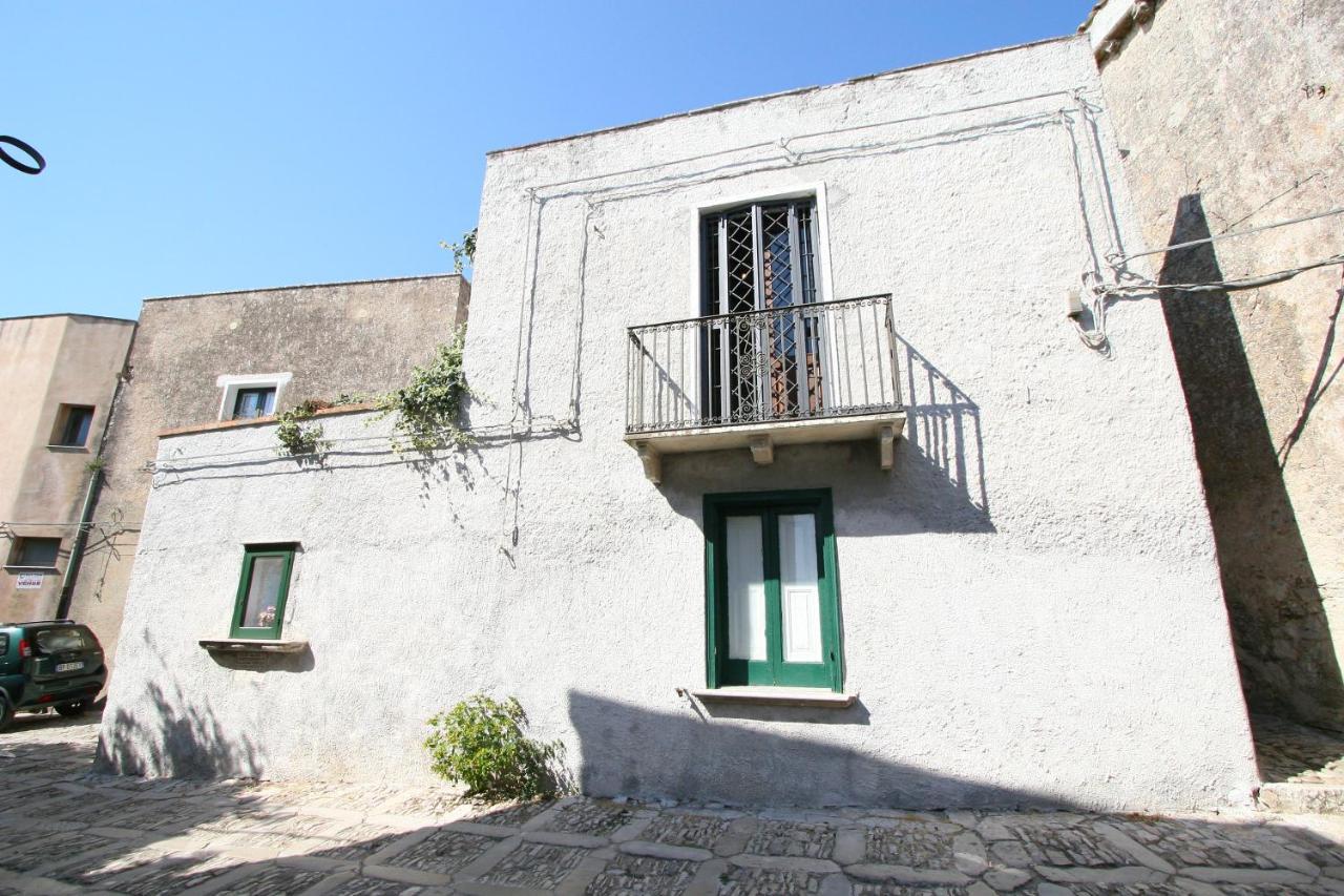 Case Bruno Residenze Tipiche Erice Luaran gambar